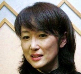 松野未佳はハズキルーペのcm出てる 母と姉も美人で実家金持ちってマジ 学歴や彼氏について Happy Happy News Com